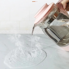 Revêtement auto-adhésif effet marbre pour cuisine