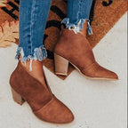 Bottines en daim à talon - Ouverture échancrée en V