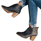 Bottines en daim à talon - Ouverture échancrée en V