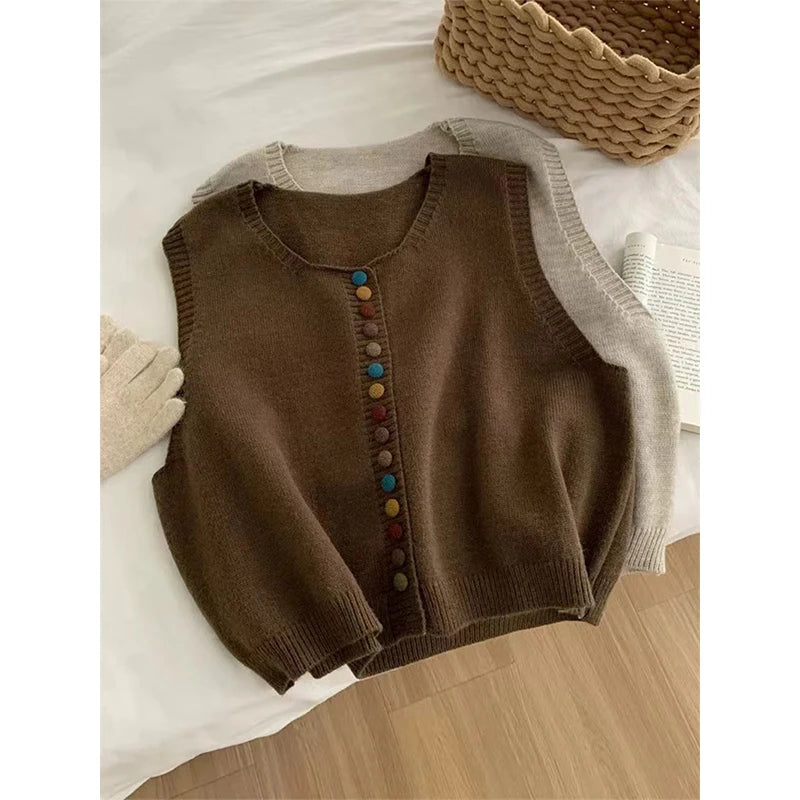 Vintage Sleeveless Sweater - Round Neck