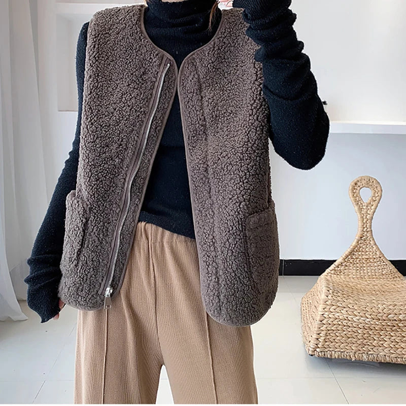 Gilet Femme Sans Manches En Molleton Polaire Doux - Coupe Cintrée, Boutonnage Et Poches - Coloris Uni - Automne/Hiver - 11