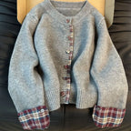 Cardigan Tricoté avec Boutons & Manches à Carreaux