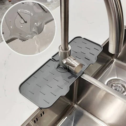 Tapis de robinet en silicone+ Un distributeur de savon offert